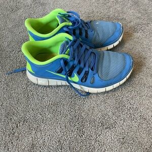 Nike Free Women’s Blue and Green Sneakers